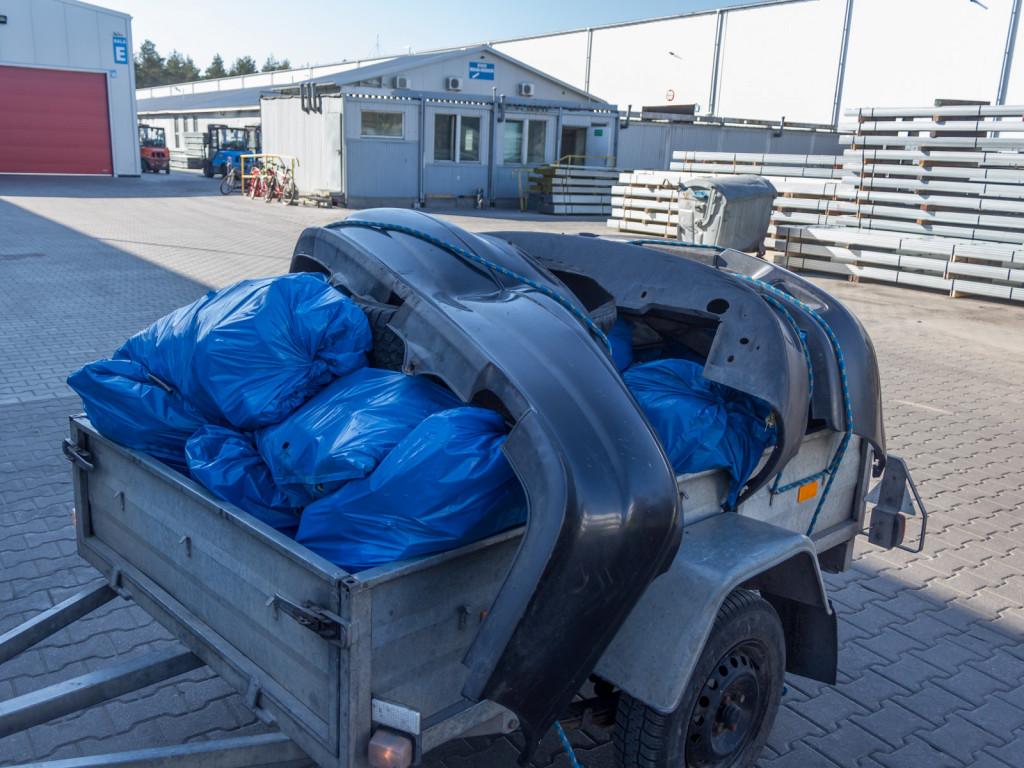 Posprzątali las w Kożuszkach Parcel