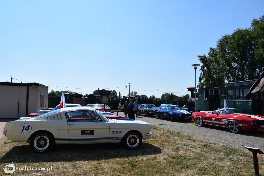 Rajd zabytkowych Mustangów