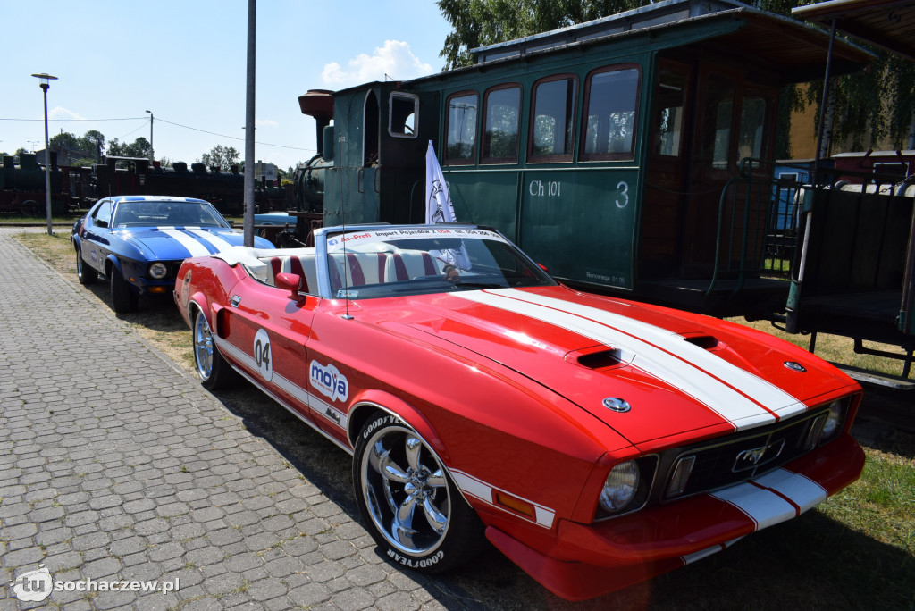 Rajd zabytkowych Mustangów