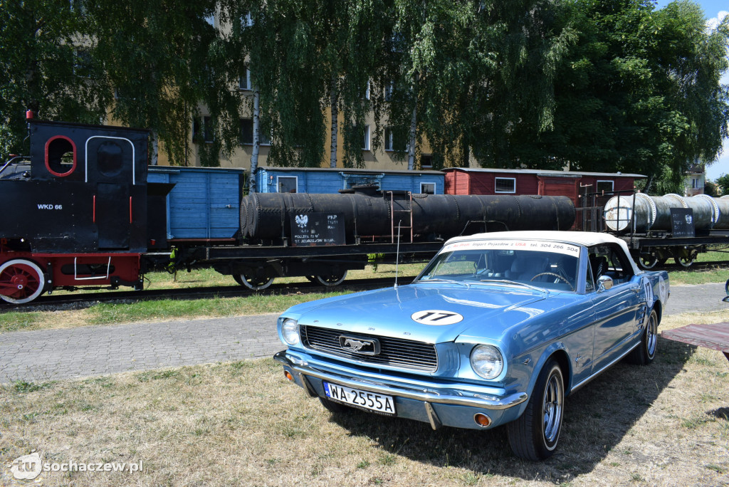 Rajd zabytkowych Mustangów