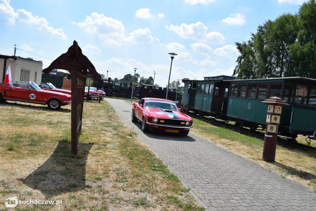 Rajd zabytkowych Mustangów