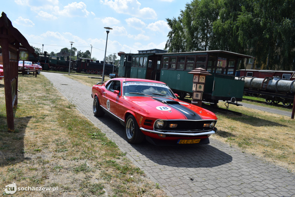 Rajd zabytkowych Mustangów