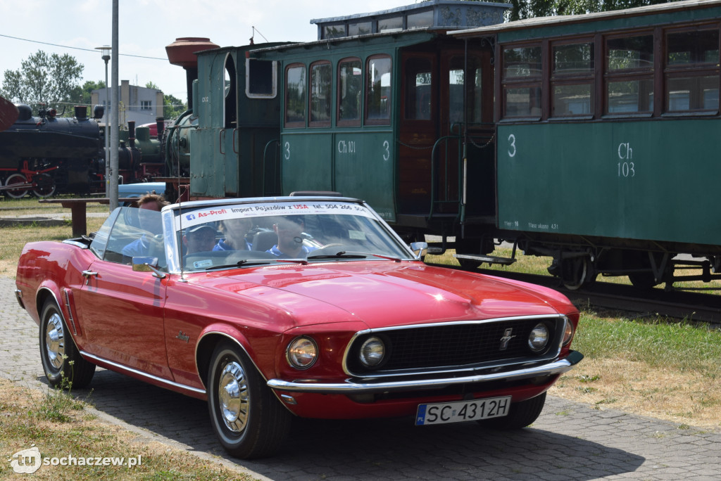 Rajd zabytkowych Mustangów