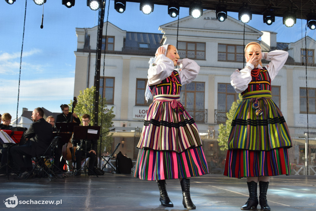 Warszawianka na placu Kościuszki