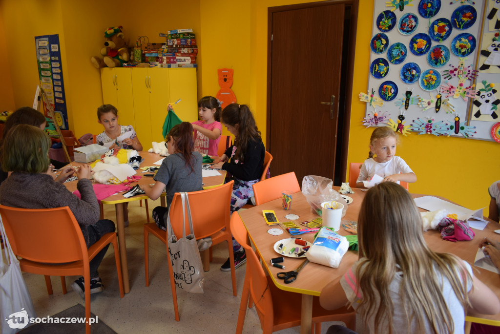Lato w bibliotece: krawiectwo