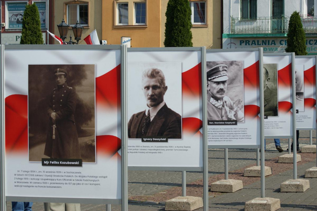 Mieszkańcy Sochaczewa swoim Bohaterom
