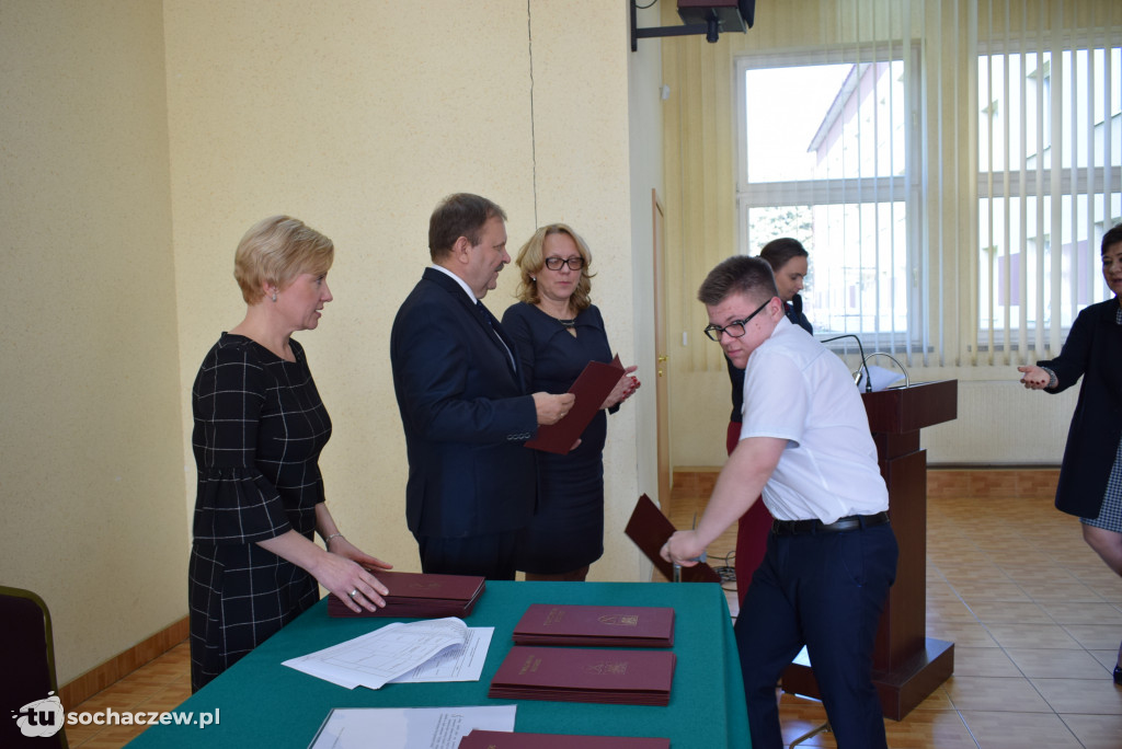 Dzień Edukacji Narodowej: stypendia rozdane