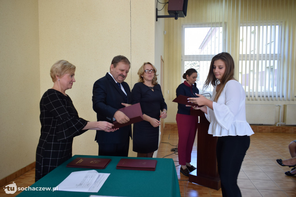 Dzień Edukacji Narodowej: stypendia rozdane