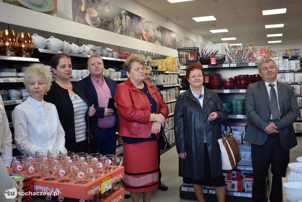 Nowy sklep i budynek w centrum