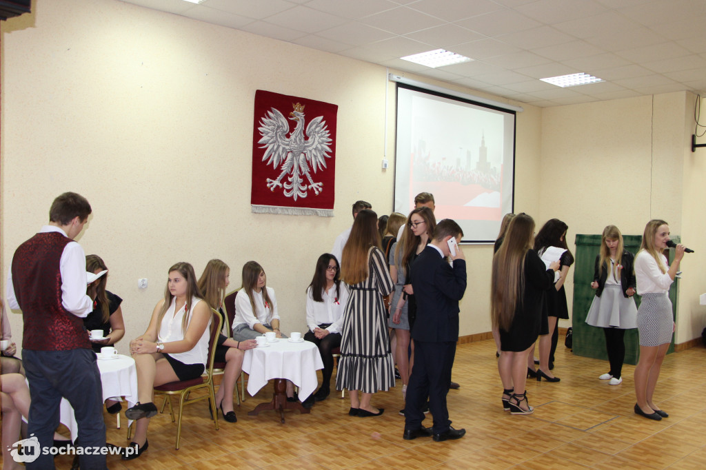 Głaz pamięci przed Ogrodnikiem