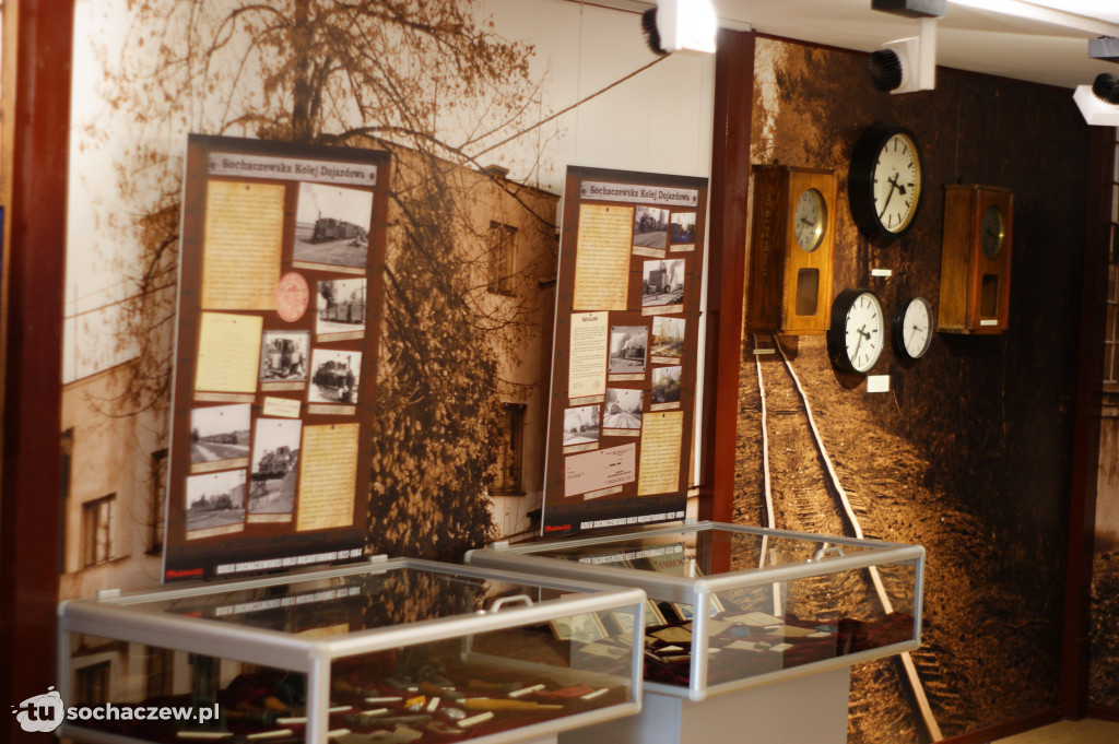 Odsłonięcie pamiątkowej tablicy w Muzeum Kolejki Wąskotorowej