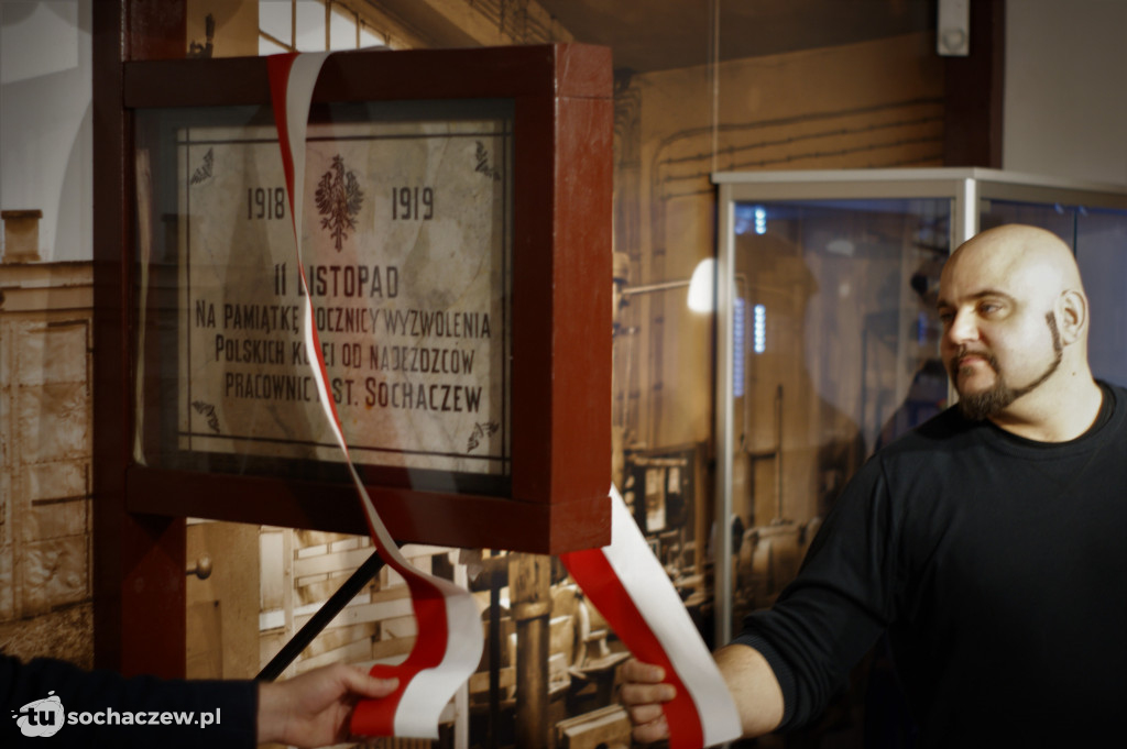 Odsłonięcie pamiątkowej tablicy w Muzeum Kolejki Wąskotorowej