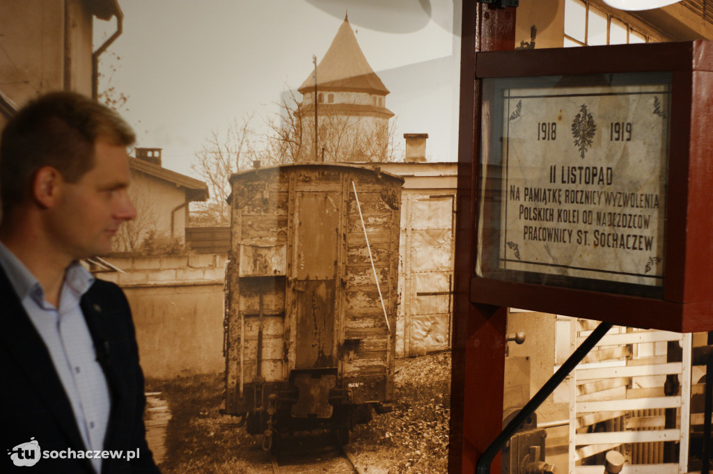 Odsłonięcie pamiątkowej tablicy w Muzeum Kolejki Wąskotorowej