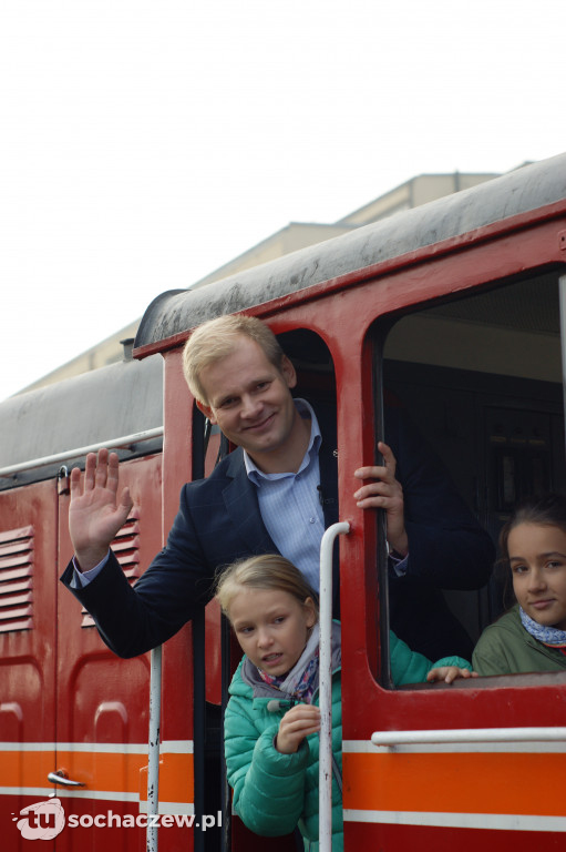 Odsłonięcie pamiątkowej tablicy w Muzeum Kolejki Wąskotorowej