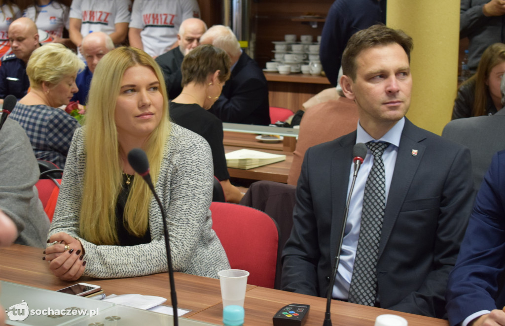 Rada Miasta z prezydium na 12 do 9