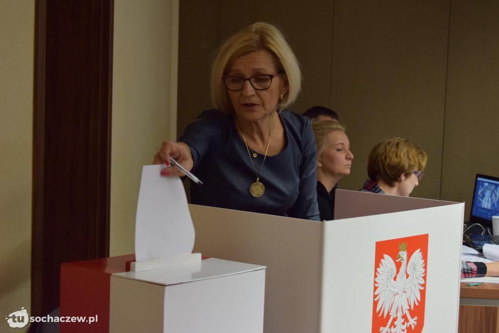 Rada Miasta z prezydium na 12 do 9