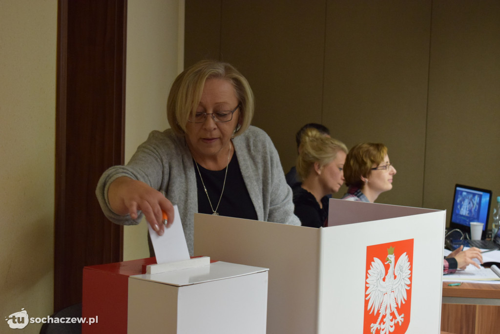 Rada Miasta z prezydium na 12 do 9