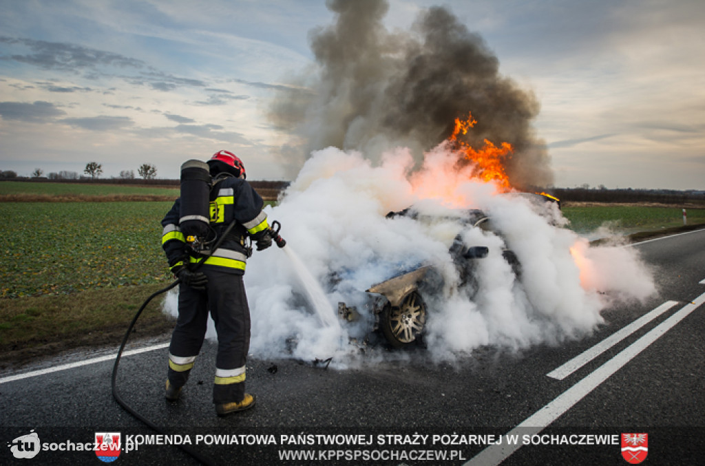 Pożar samochodu w gminie Iłów