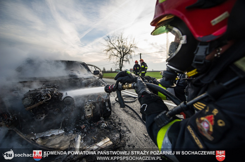 Pożar samochodu w gminie Iłów