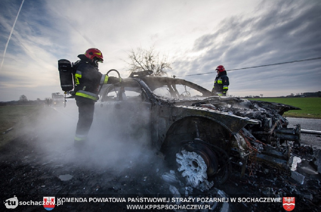 Pożar samochodu w gminie Iłów