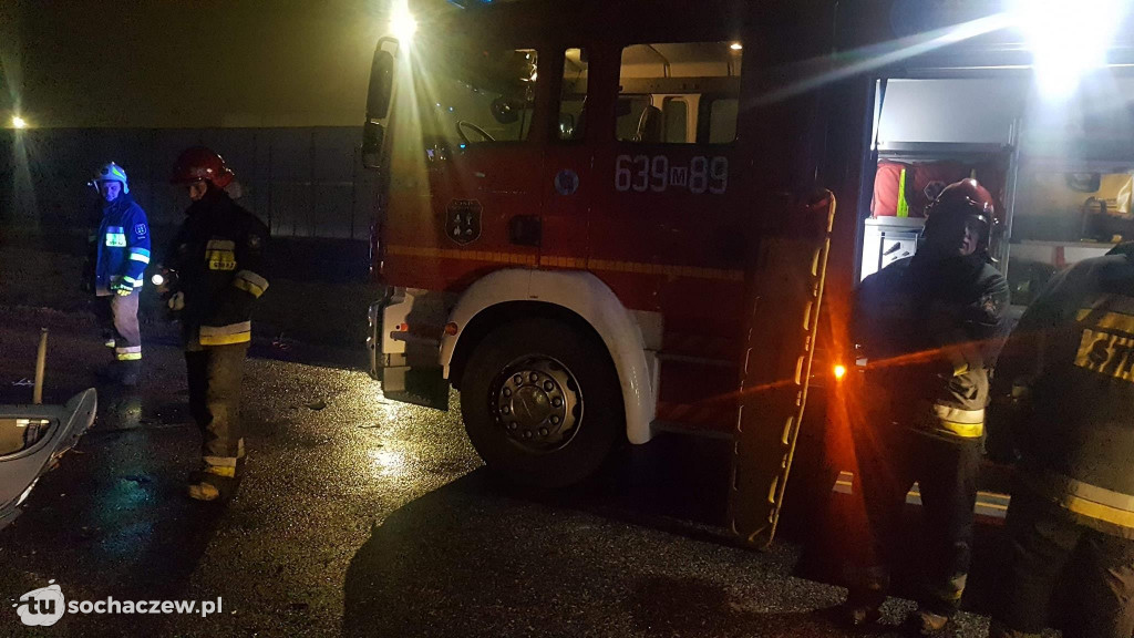 Zderzenie osobówki z samochodem ciężarowym