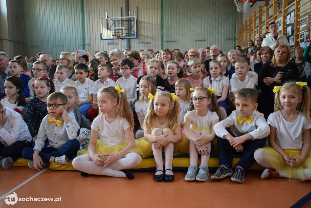 Szkoła w Gawłowie uczciła Dzień Babci i Dziadka