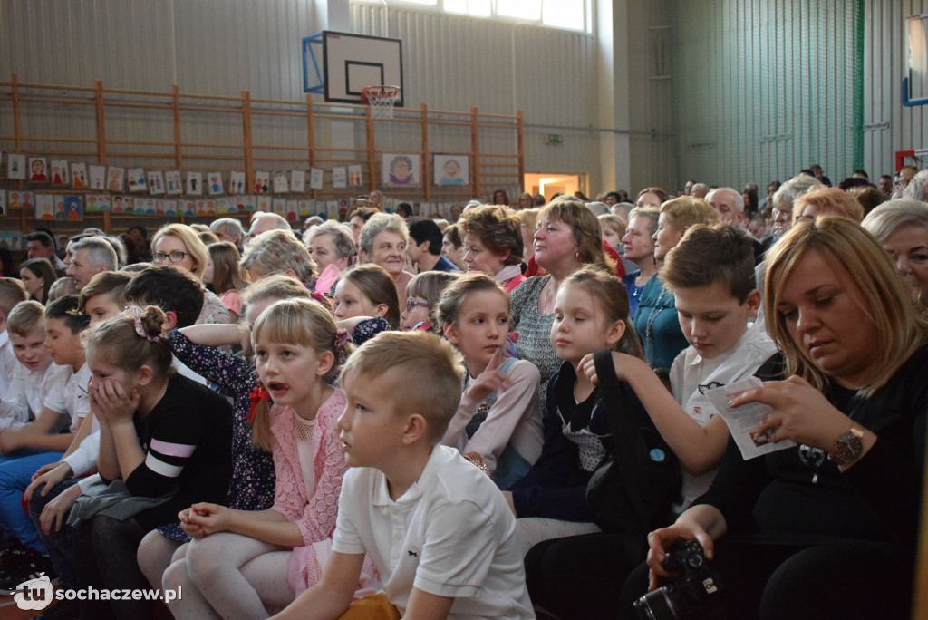 Szkoła w Gawłowie uczciła Dzień Babci i Dziadka