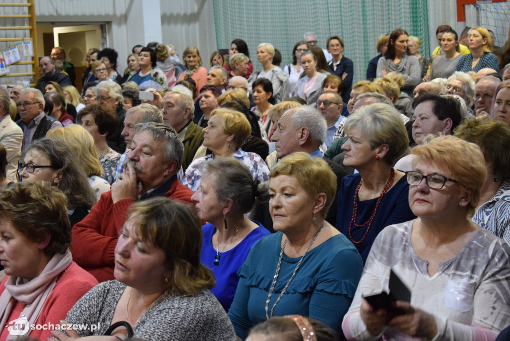 Szkoła w Gawłowie uczciła Dzień Babci i Dziadka