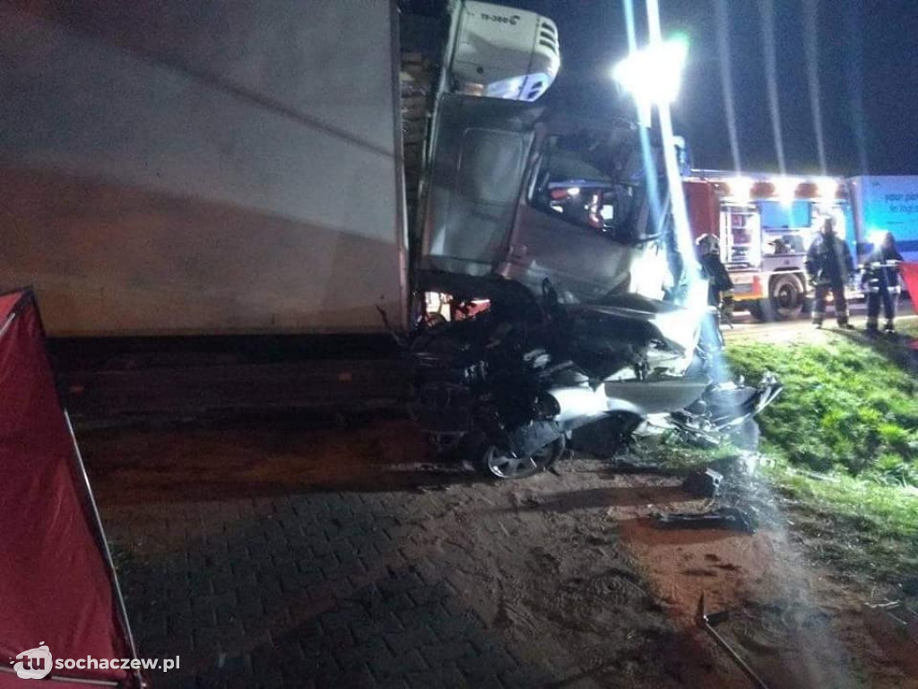 Wypadek Błonie Wieś. Dwie osoby nie żyją