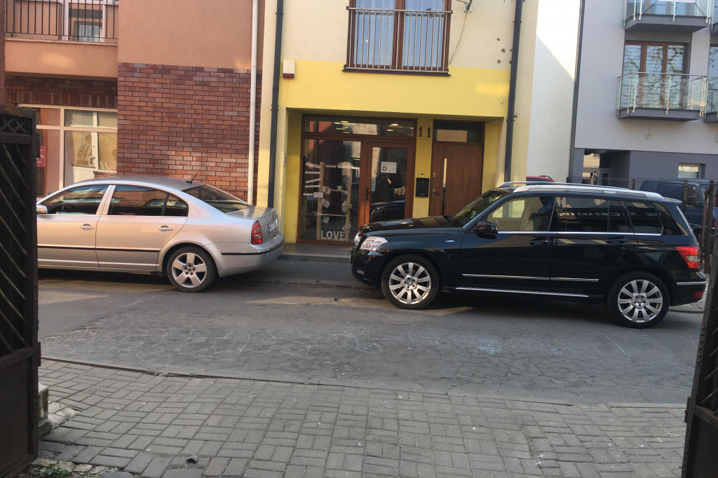 Parkowanie na Batorego.Interwencja