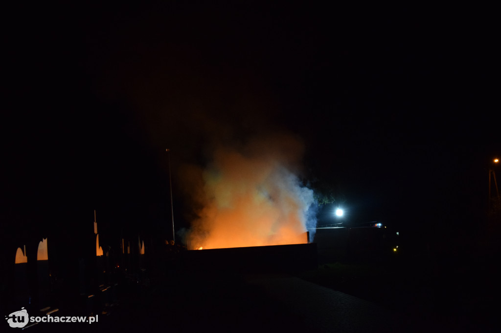 Pożar na cmentarzu w Giżycach