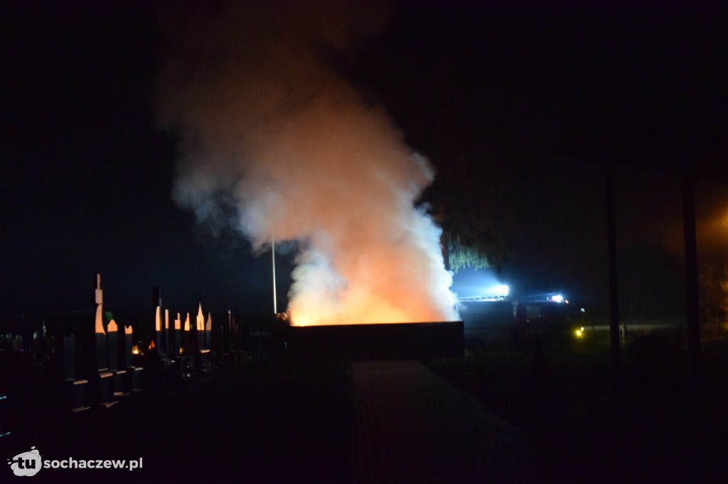 Pożar na cmentarzu w Giżycach