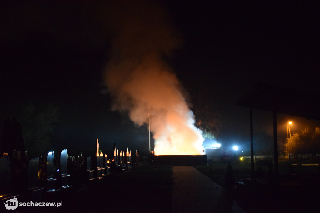 Pożar na cmentarzu w Giżycach