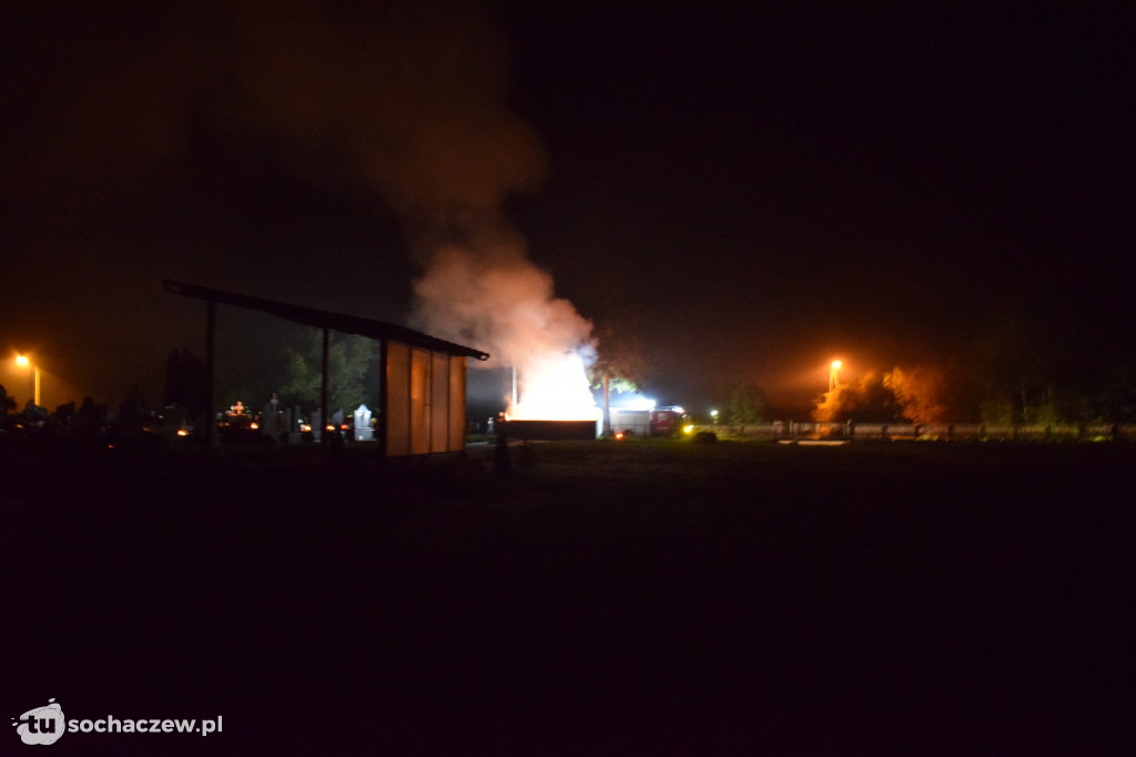 Pożar na cmentarzu w Giżycach