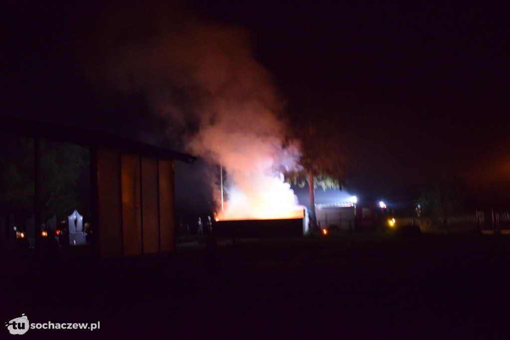 Pożar na cmentarzu w Giżycach