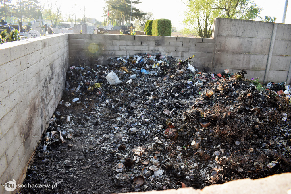 Pożar na cmentarzu w Giżycach