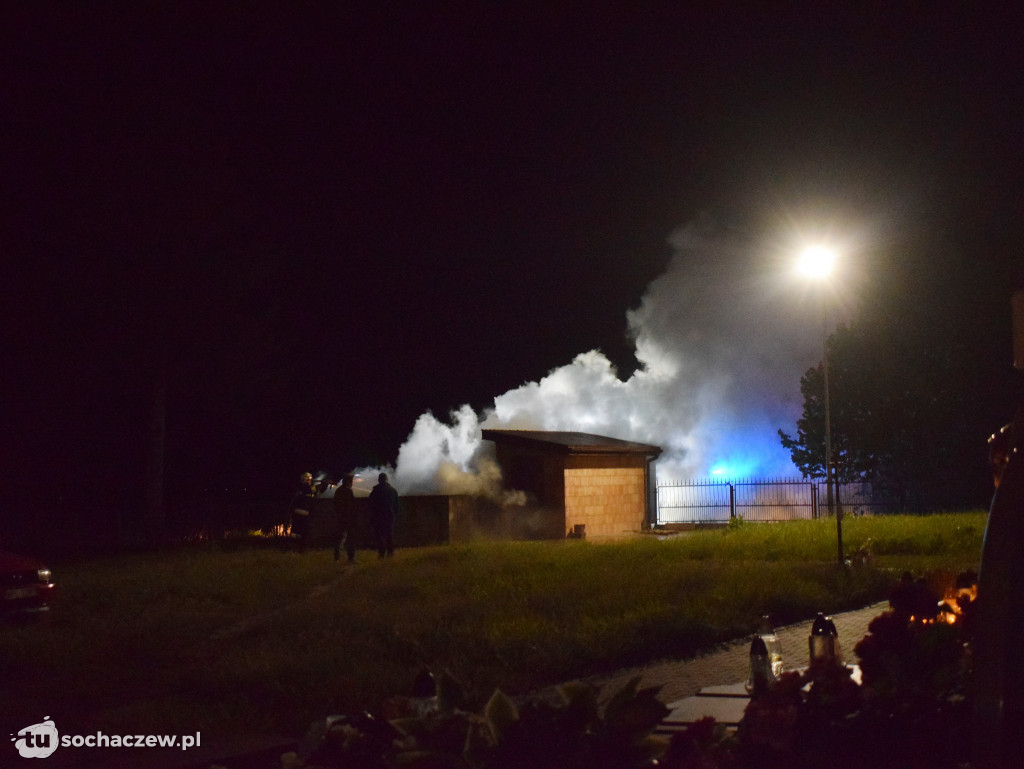 Na cmentarzu w Giżycach znów zapłonął ogień