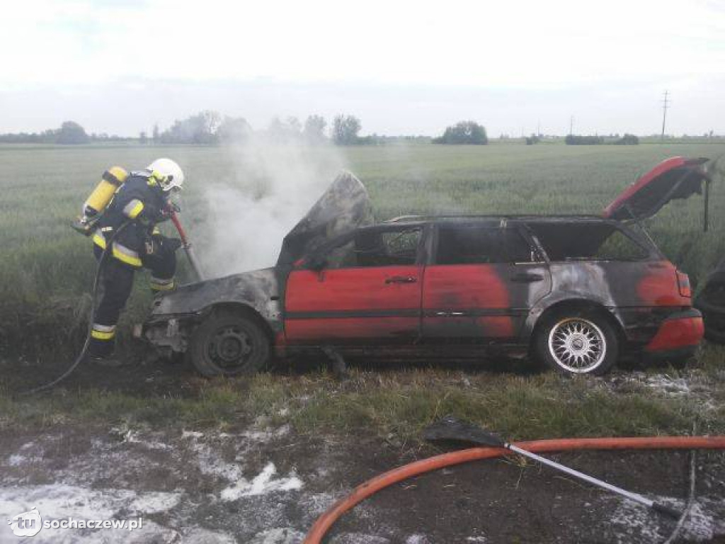 Pożar samochodu w Szymanowie