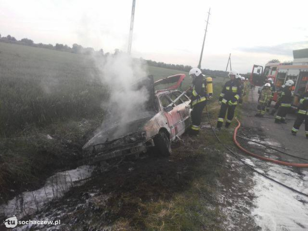 Pożar samochodu w Szymanowie
