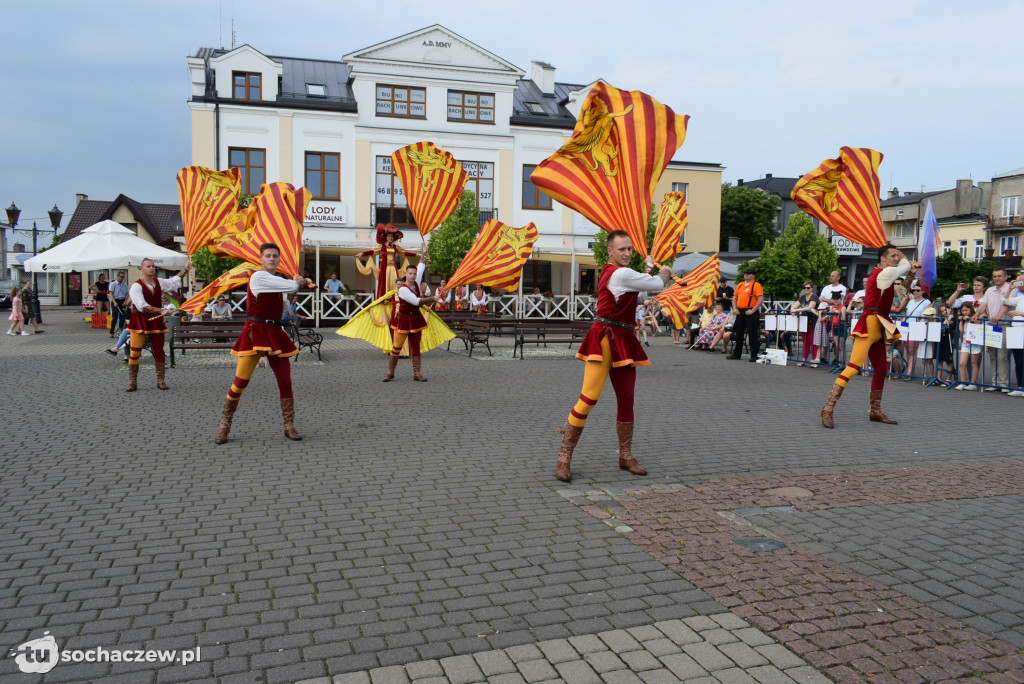 Festiwal Chorągwi na placu
