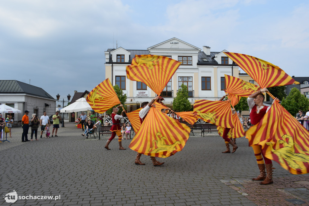 Festiwal Chorągwi na placu