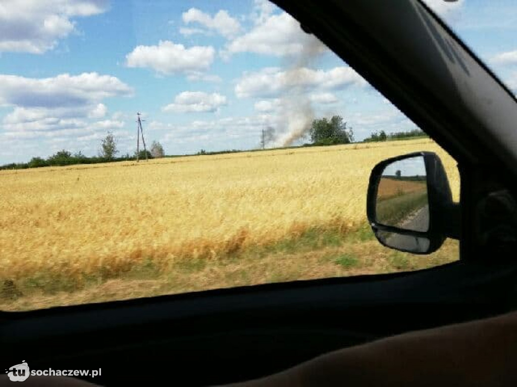 Duży pożar zboża w Rokotowie