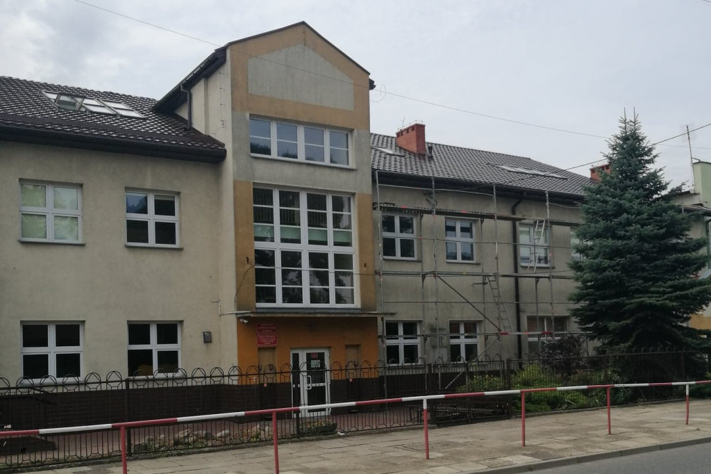 Dach na szkole w Rybnie gotowy
