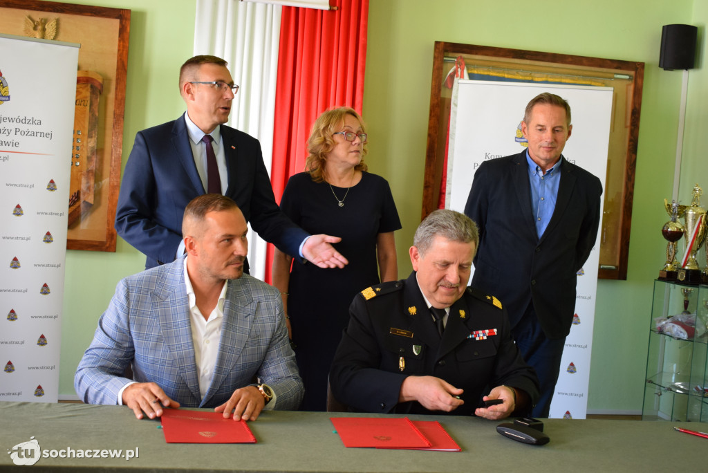 Umowa na rozbudowę straży podpisana