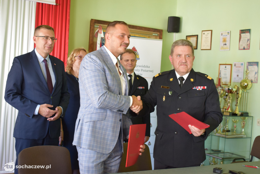 Umowa na rozbudowę straży podpisana
