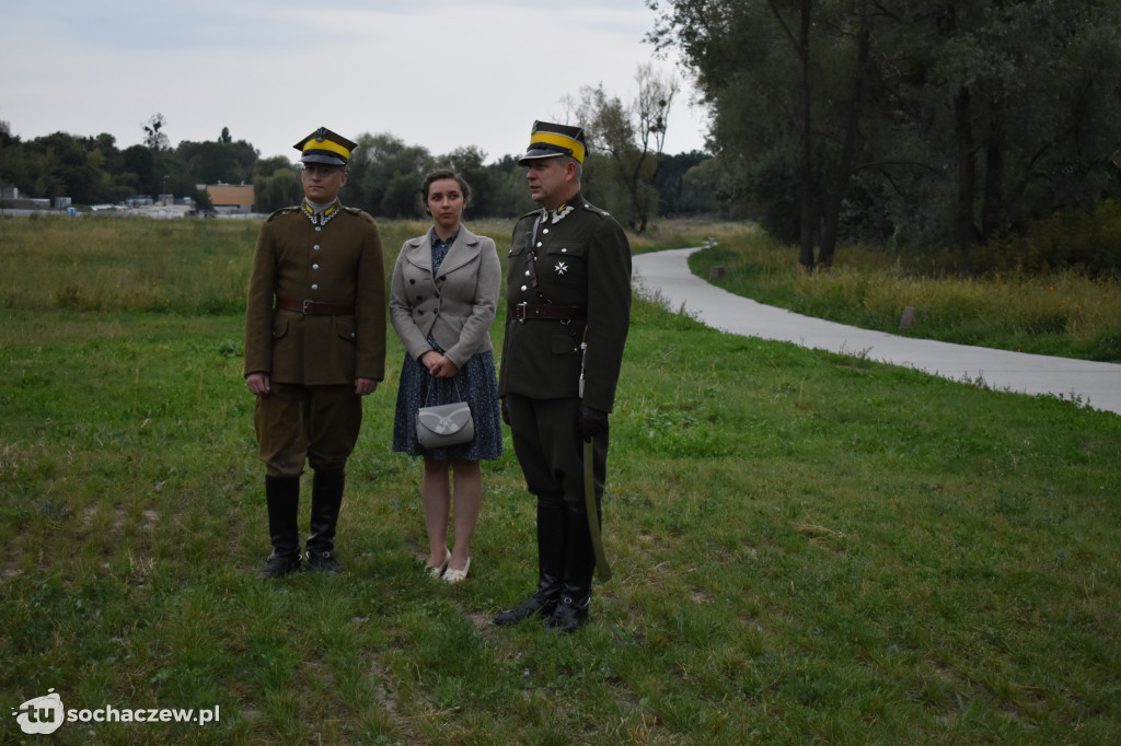Pomnik nad Bzurą poświęcony