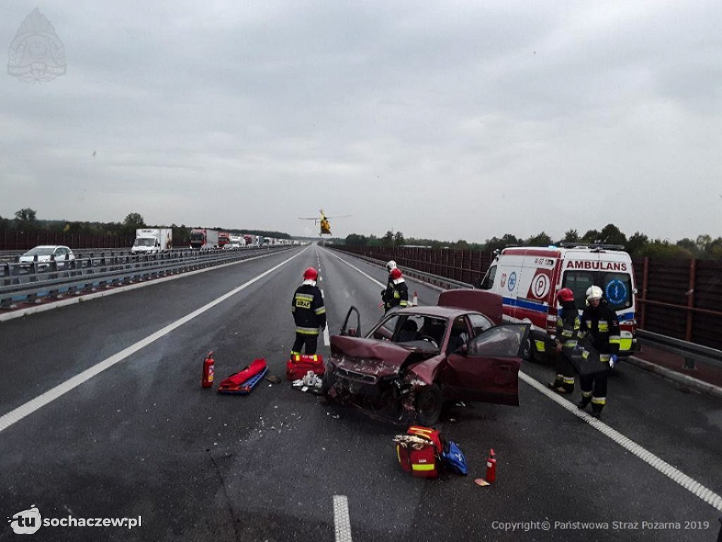 Wypadek na A2, trzy osoby ranne