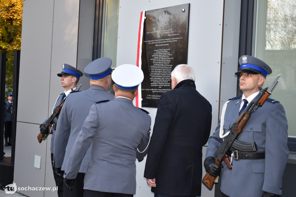 22 nazwiska na tablicy komendy policji w Sochaczewie