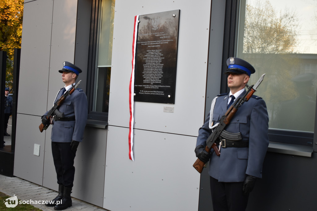 22 nazwiska na tablicy komendy policji w Sochaczewie