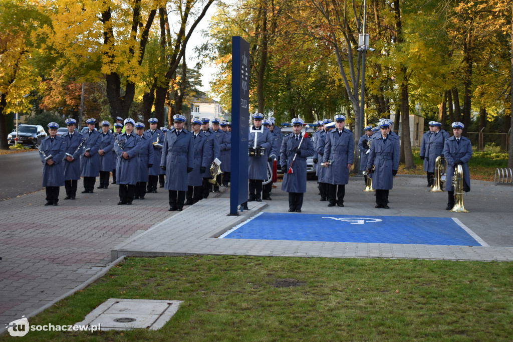 22 nazwiska na tablicy komendy policji w Sochaczewie